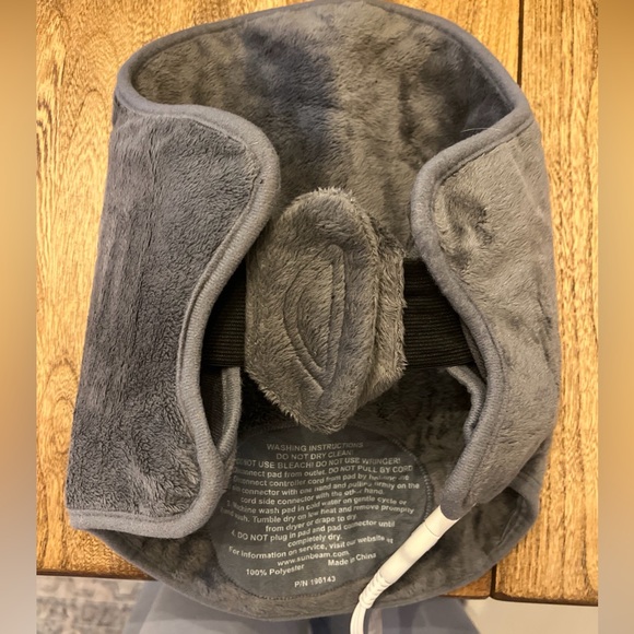 Sunbeam preowned heating pad wraps around body for pain relief gray soft - Picture 2 of 7